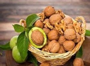 گردو با پوست