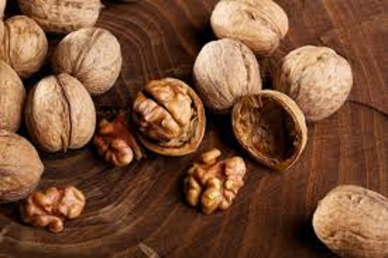 گردو تویسرکان